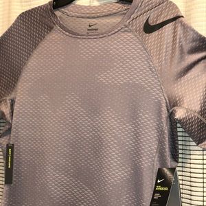 Nike Pro Hypercool Training Shirt - L